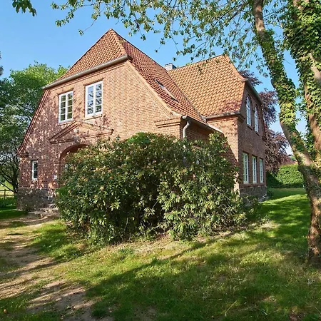 Gaestehaus Mit Seminarraum بيت للعطل