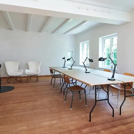 Gaestehaus Mit Seminarraum بيت للعطل Meezen